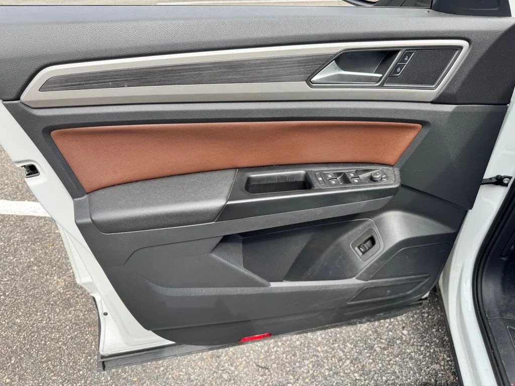 Used 2021 White Volkswagen SEL image 30