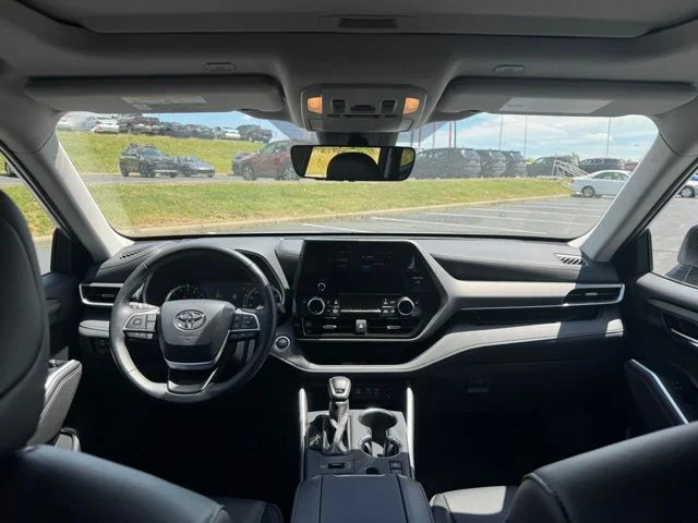 Used 2025 Celestial Silver Metallic Toyota XLE image 17