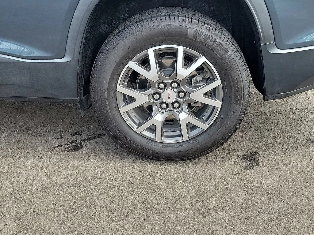 2020 GMC Acadia SLE - Photo 10