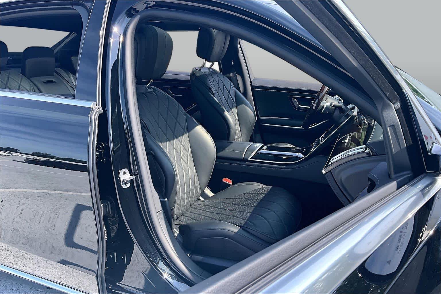 Used 2021 Obsidian Black Mercedes-Benz S 580 image 9