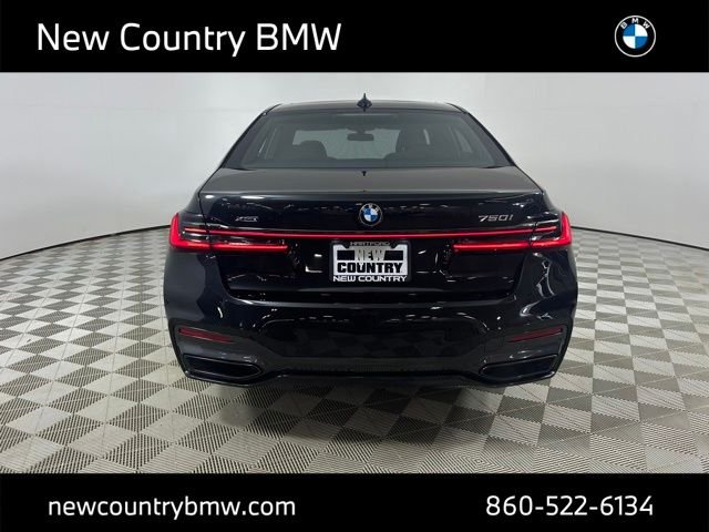 Used 2022 Black Sapphire Metallic BMW 750i xDrive image 6