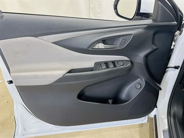 New 2026 White Frost Tricoat Buick Avenir image 21