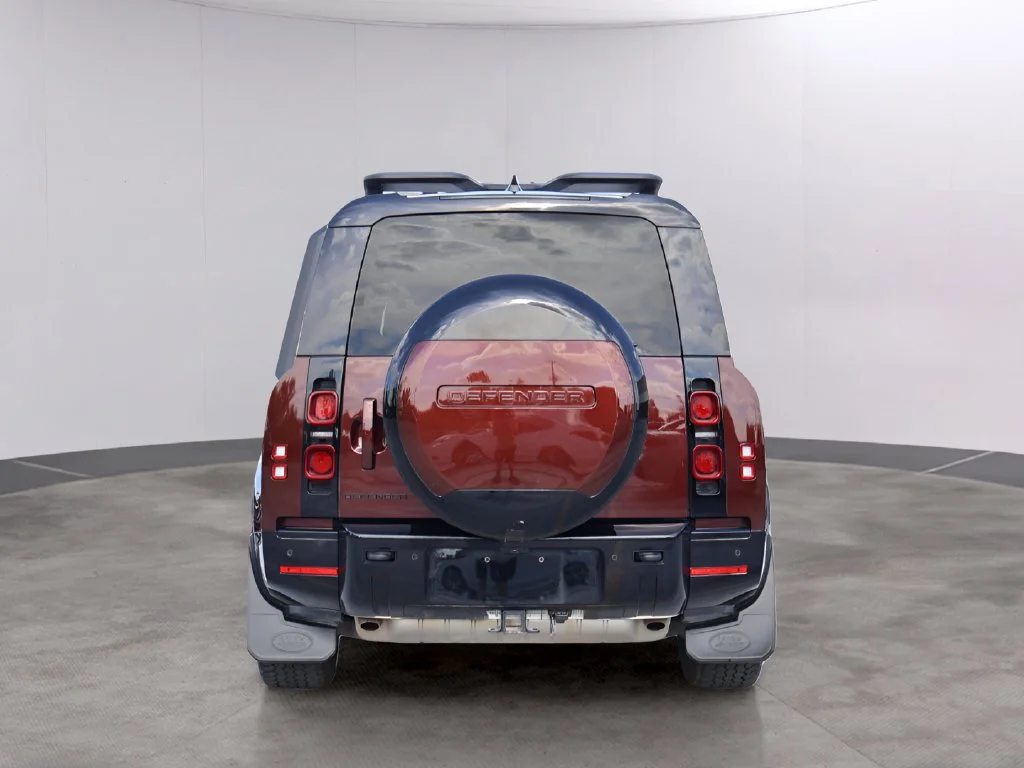Certified Used 2025 Sedona Red Metallic Land Rover X-Dynamic SE image 6