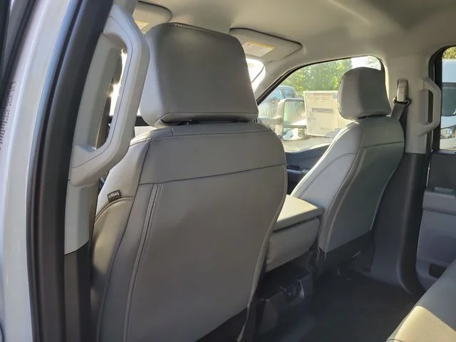 New 2026 Oxford White Ford XL image 14