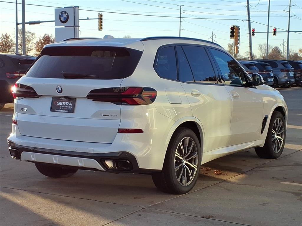 Used 2026 Mineral White Metallic BMW xDrive40i image 13