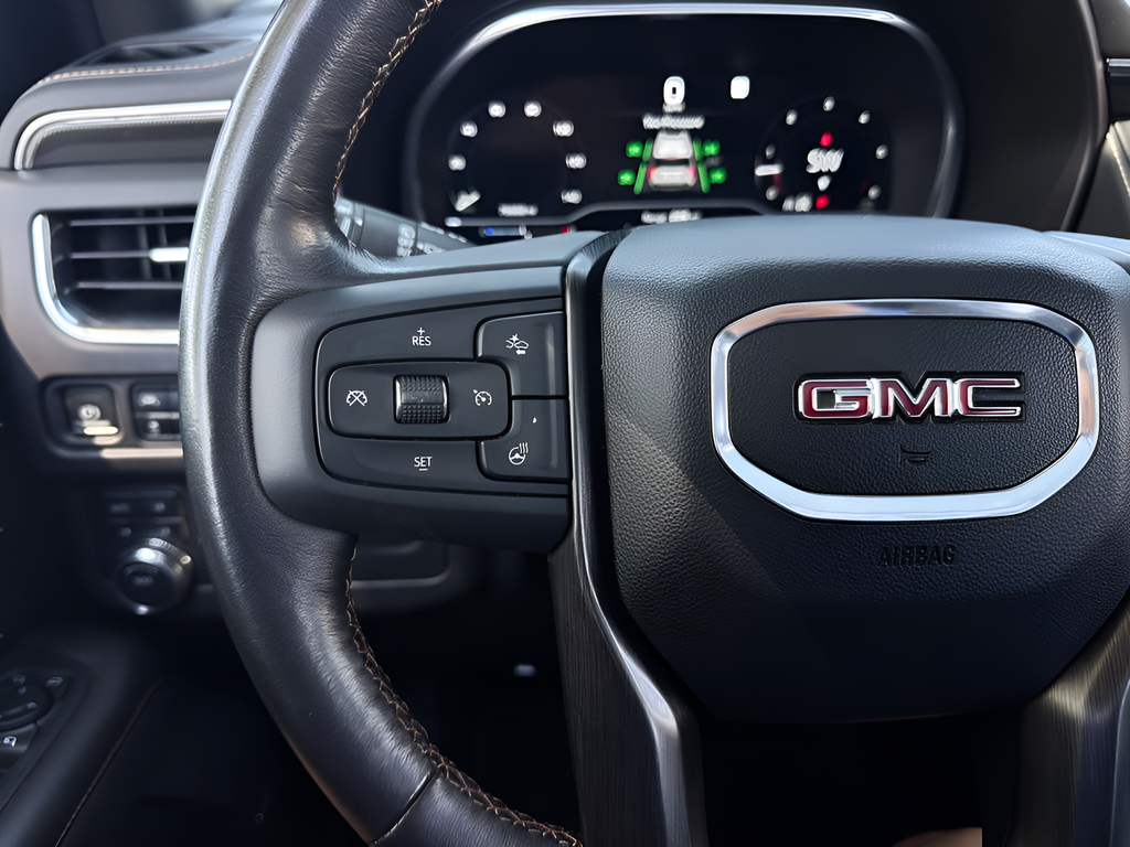 Used 2023 White GMC AT4 image 13