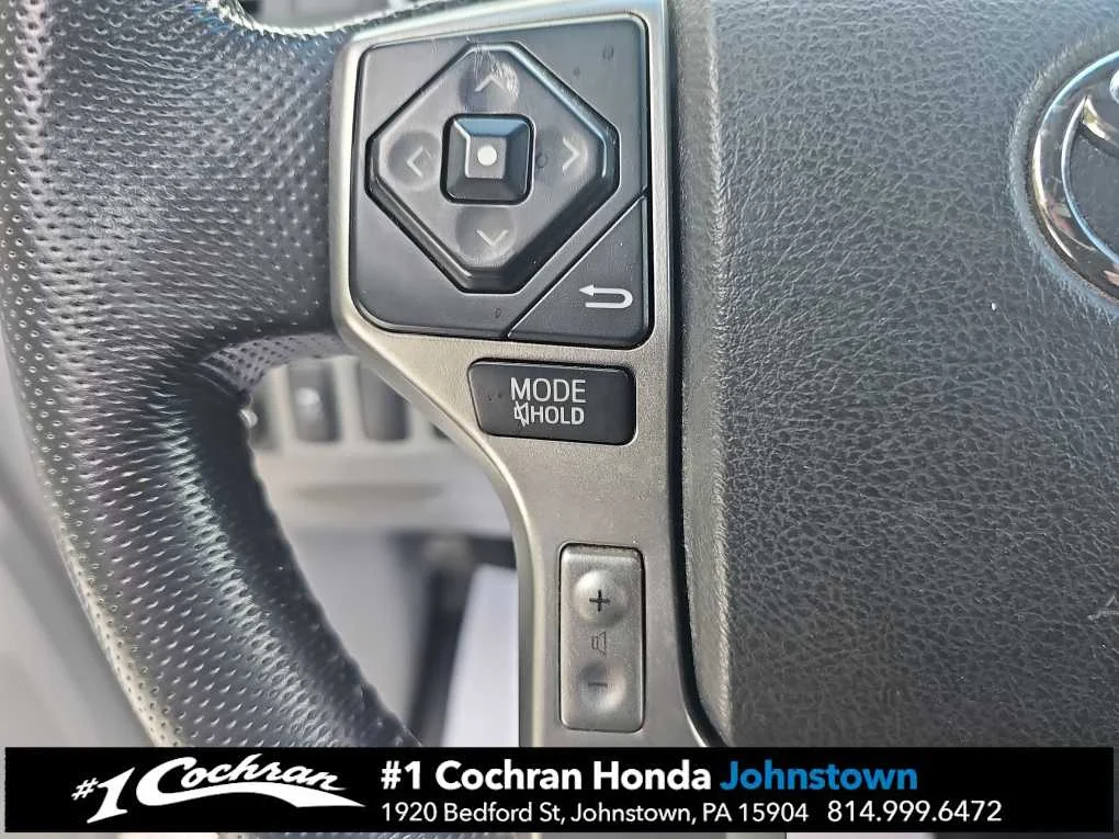 Used 2015 Super White Toyota  image 17