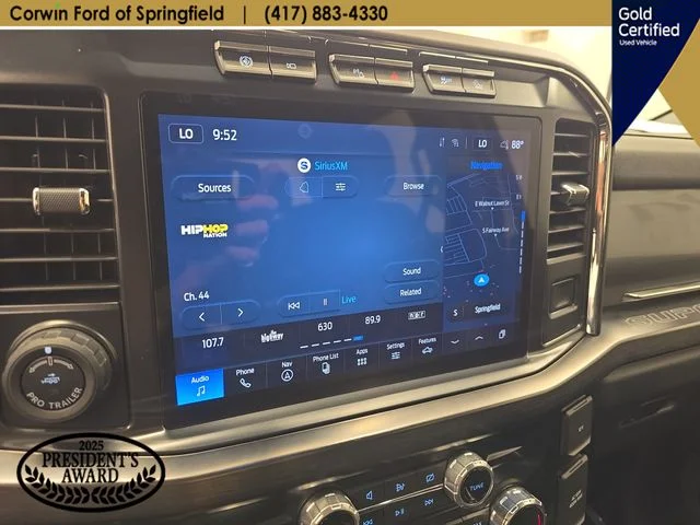 Used 2023 Oxford White Ford Lariat image 27
