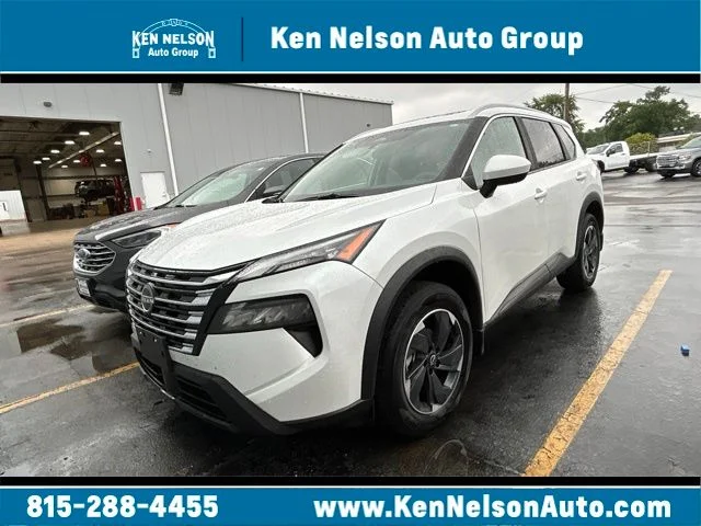 Used 2025 White Nissan SV image 1