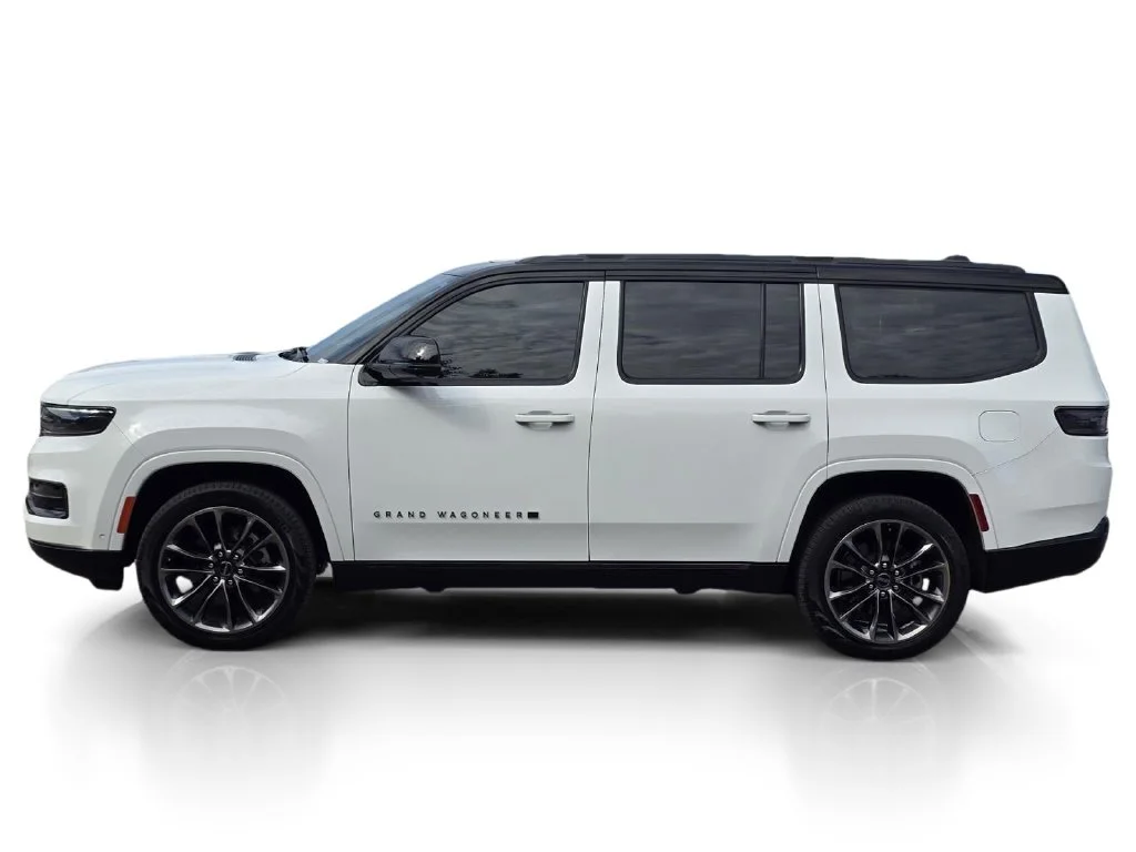 Used 2024 White Jeep Series II image 10