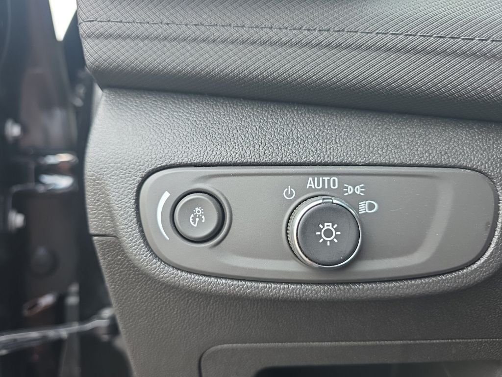 Used 2025 Black Chevrolet LT image 15