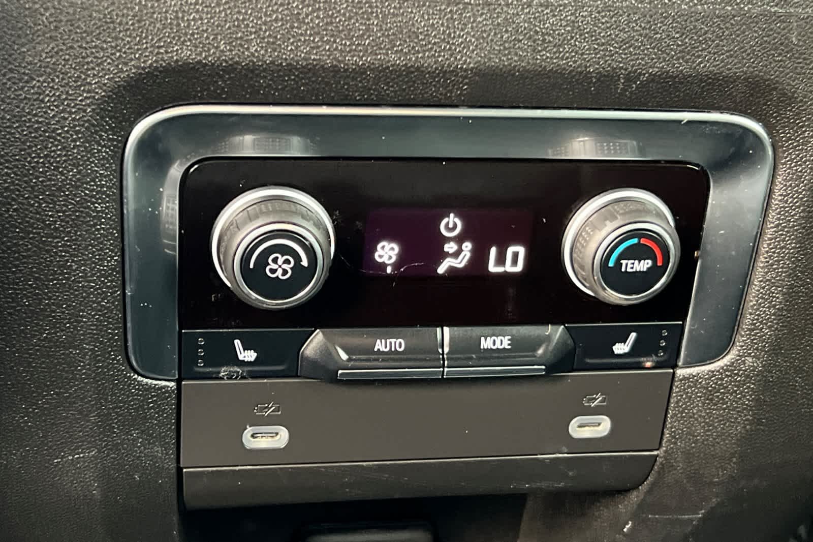 Used 2023 Summit White Chevrolet Z71 image 14