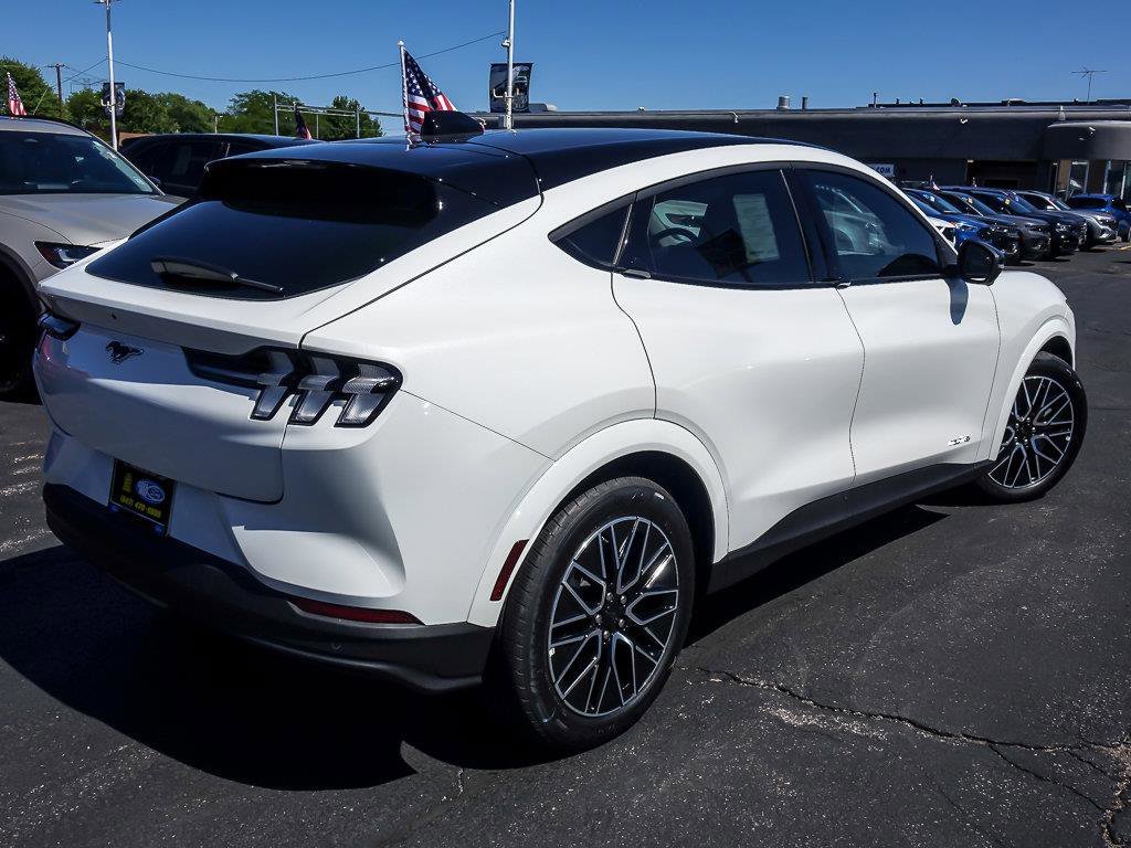 Used 2026 White Metallic Ford Premium image 9