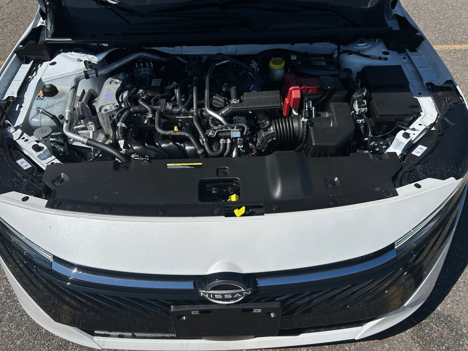 New 2027 Aspen White TriCoat / Super Black Two-tone Nissan SR image 6