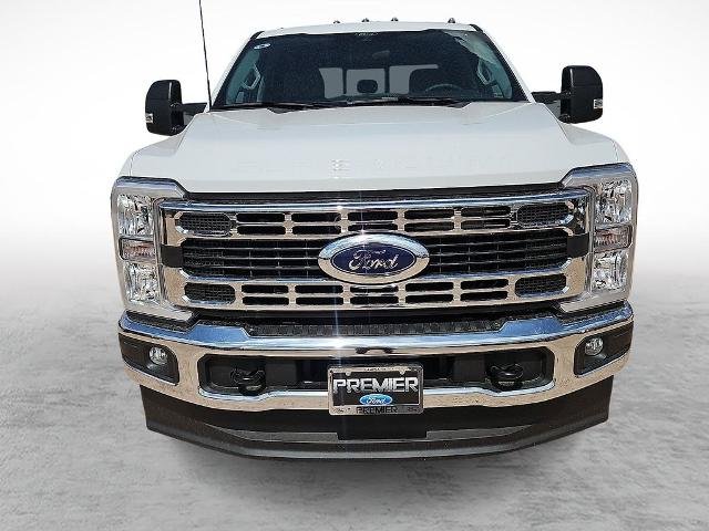 New 2026 Oxford White Ford F-350® XL image 28