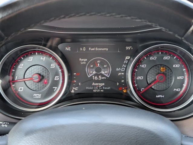 Used 2022  Dodge SXT image 22