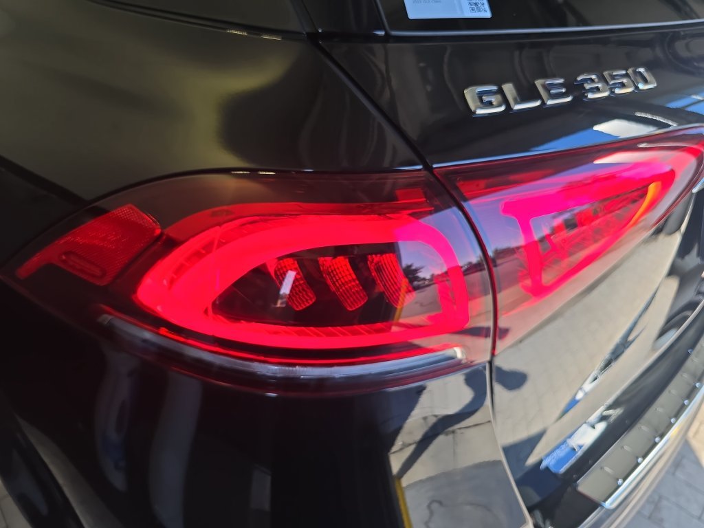 Used 2023 Black Mercedes-Benz GLE 350 image 39