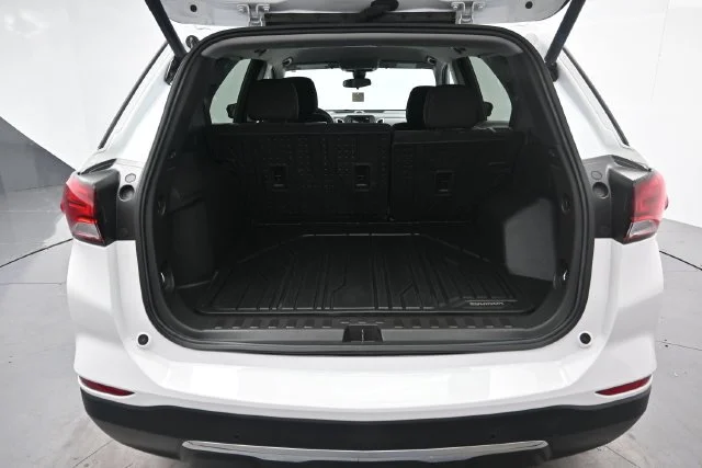 Used 2024 Summit White Chevrolet LT image 23