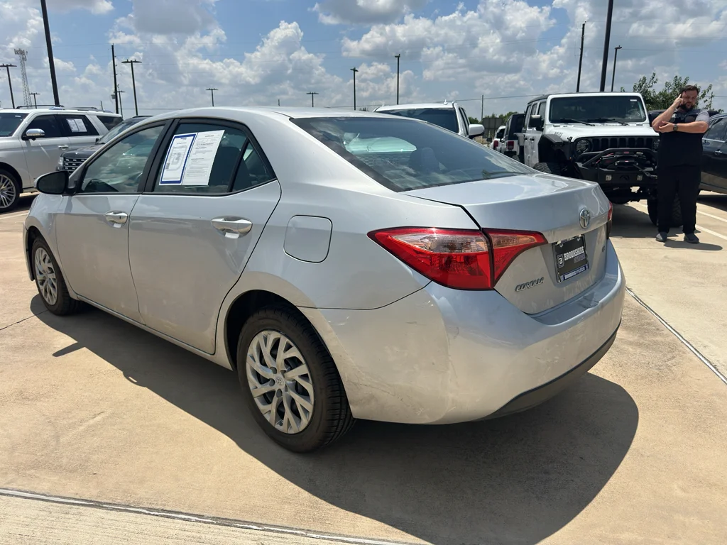 Used 2019 Classic Silver Metallic Toyota LE image 7