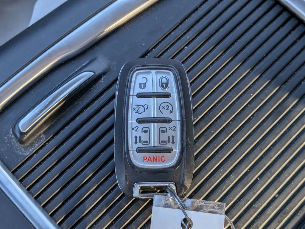Certified Used 2023 Silver Mist Clearcoat Chrysler Touring L image 32
