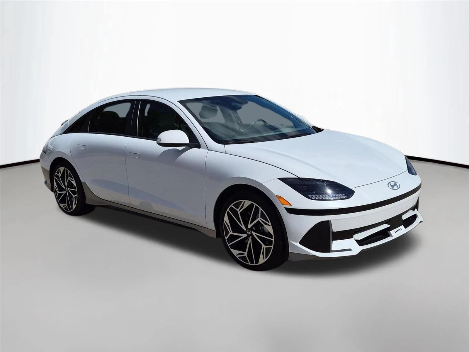 Used 2024 Serenity White Hyundai SEL image 7