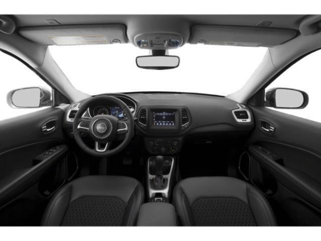 Used 2018 Billet Silver Metallic Clearcoat Jeep Latitude image 8
