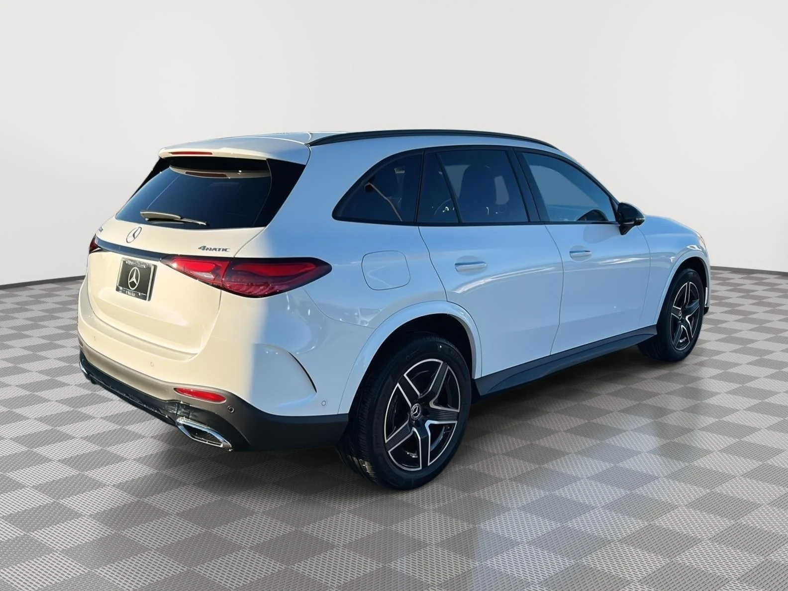 New 2026 WHITE Mercedes-Benz GLC 300 image 3