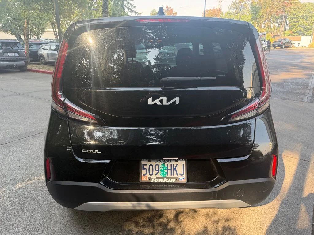 Used 2024 Fusion Black Kia LX image 4