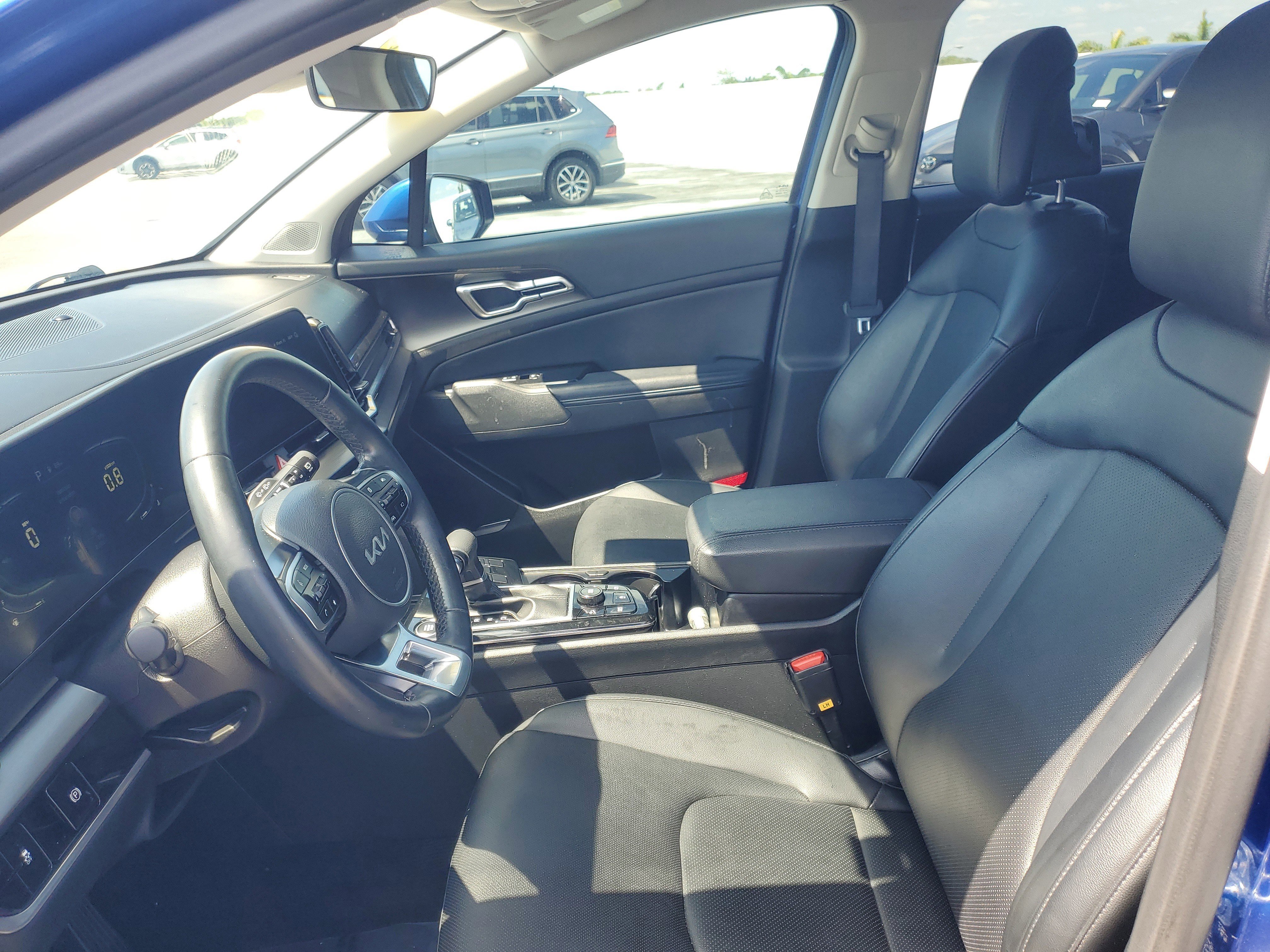 Used 2024 Sapphire Blue Kia EX image 14