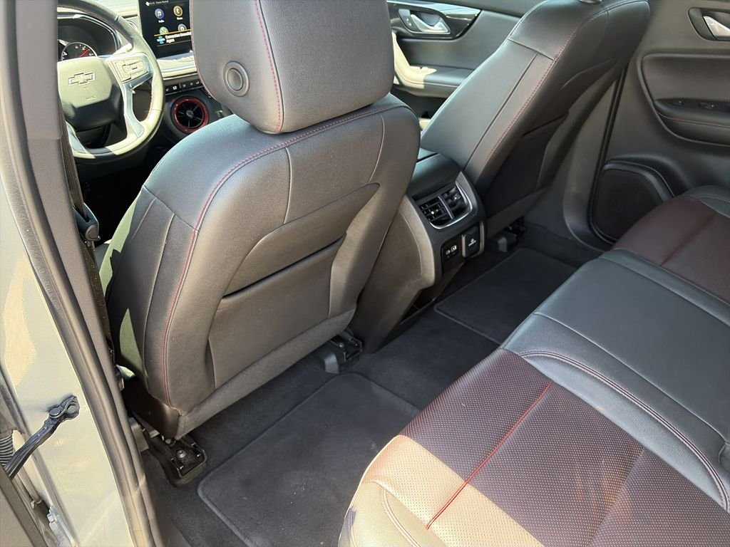 Used 2023 Gray Chevrolet RS image 30