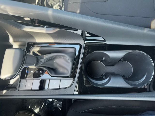 2025 Hyundai Elantra Blue - Photo 16