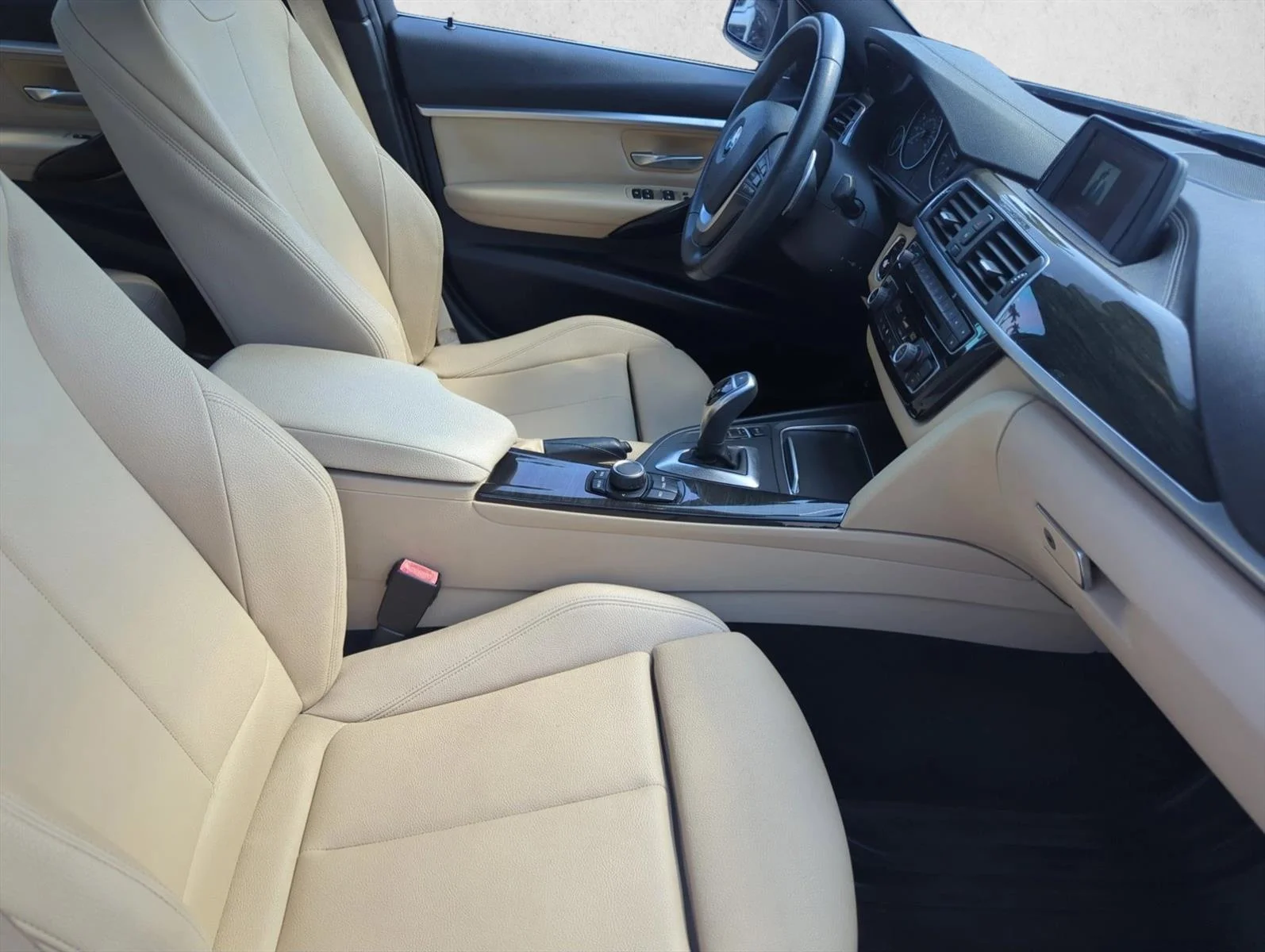 Used 2018 Platinum Silver Metallic BMW 330i image 25