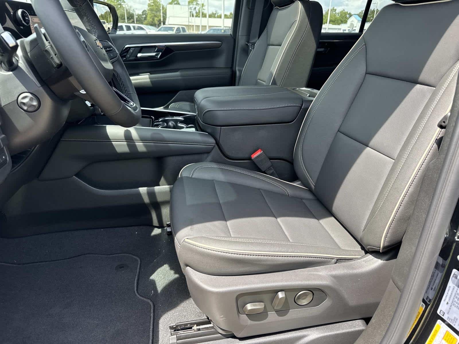 2026 Chevrolet Tahoe Premier - Photo 12