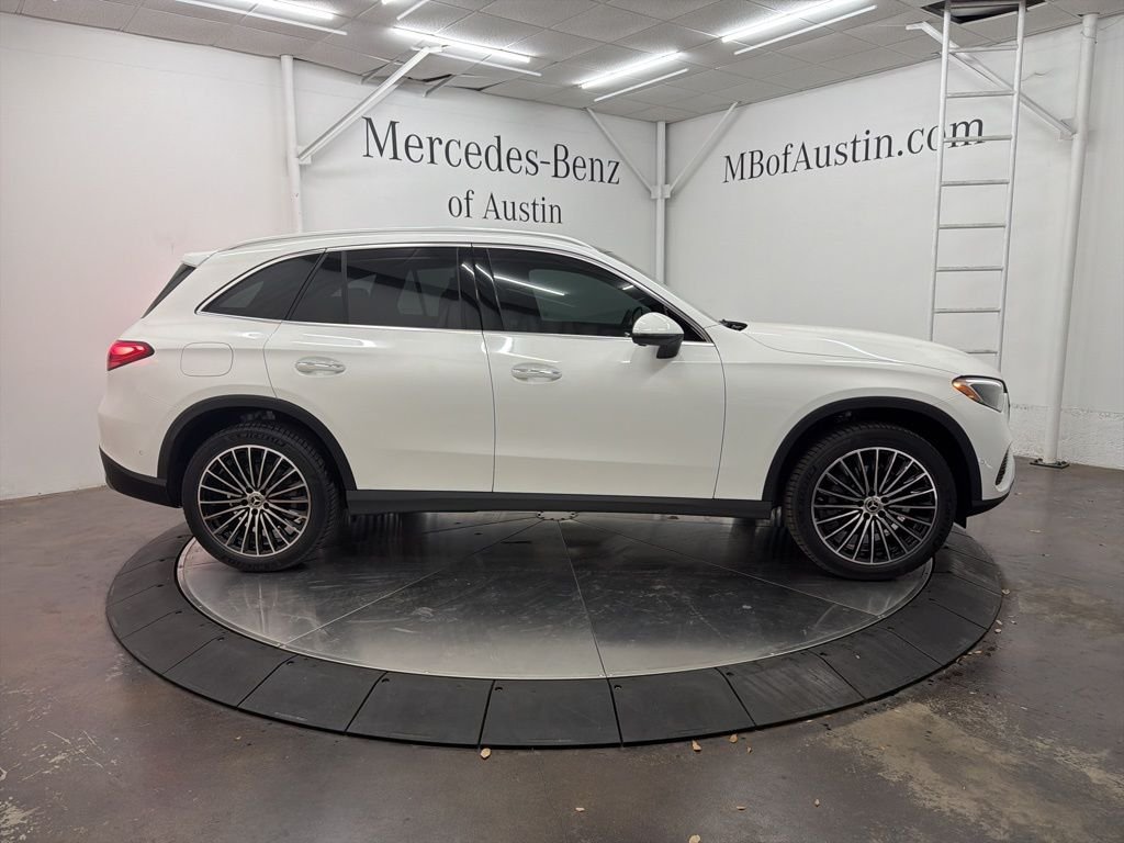 Used 2026 White Mercedes-Benz GLC 300 image 8