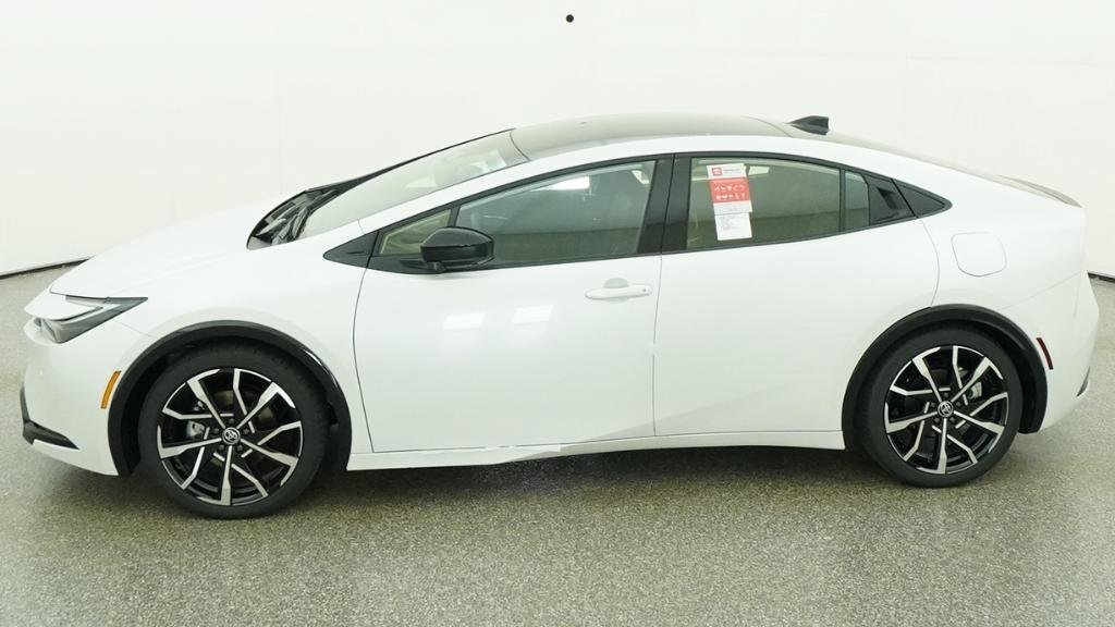 New 2026 Wind Chill Pearl Toyota XSE Premium image 23