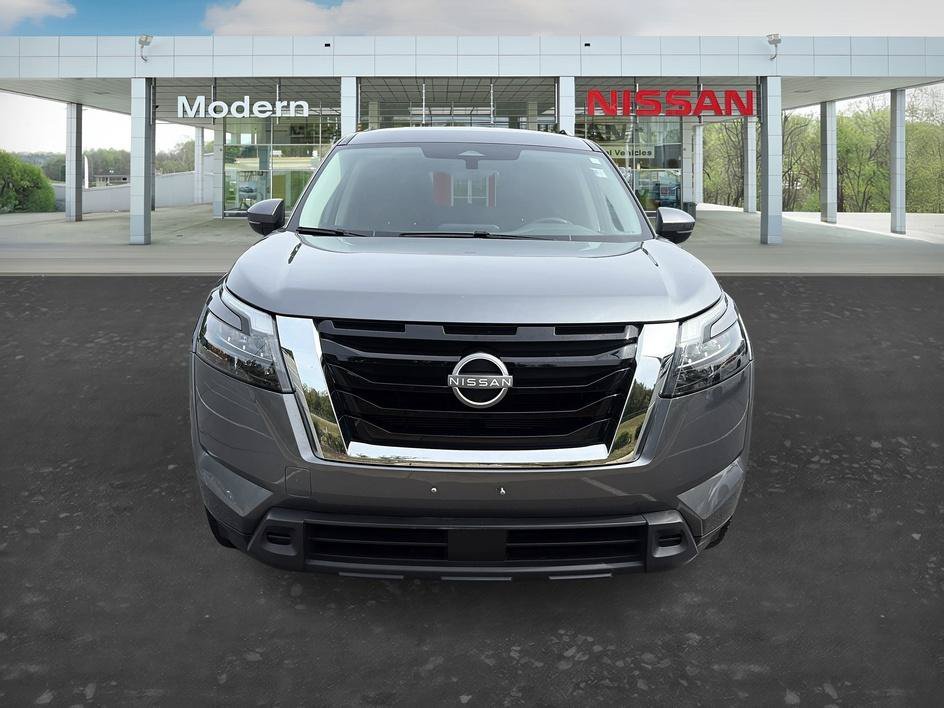 Used 2025 Super Black Nissan SV image 8
