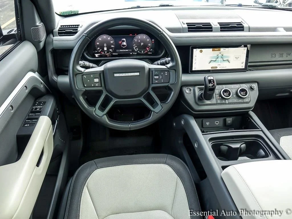 2023 Land Rover Defender X-Dynamic SE - Photo 15