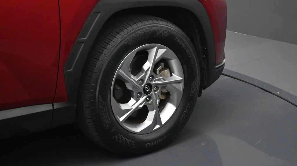 Used 2024 Red Hyundai SE image 6