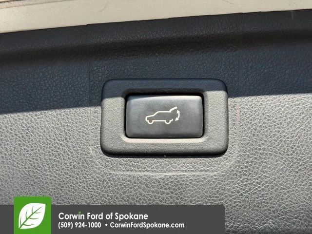 Used 2019 Crystal White Pearl Subaru 2.5i image 19