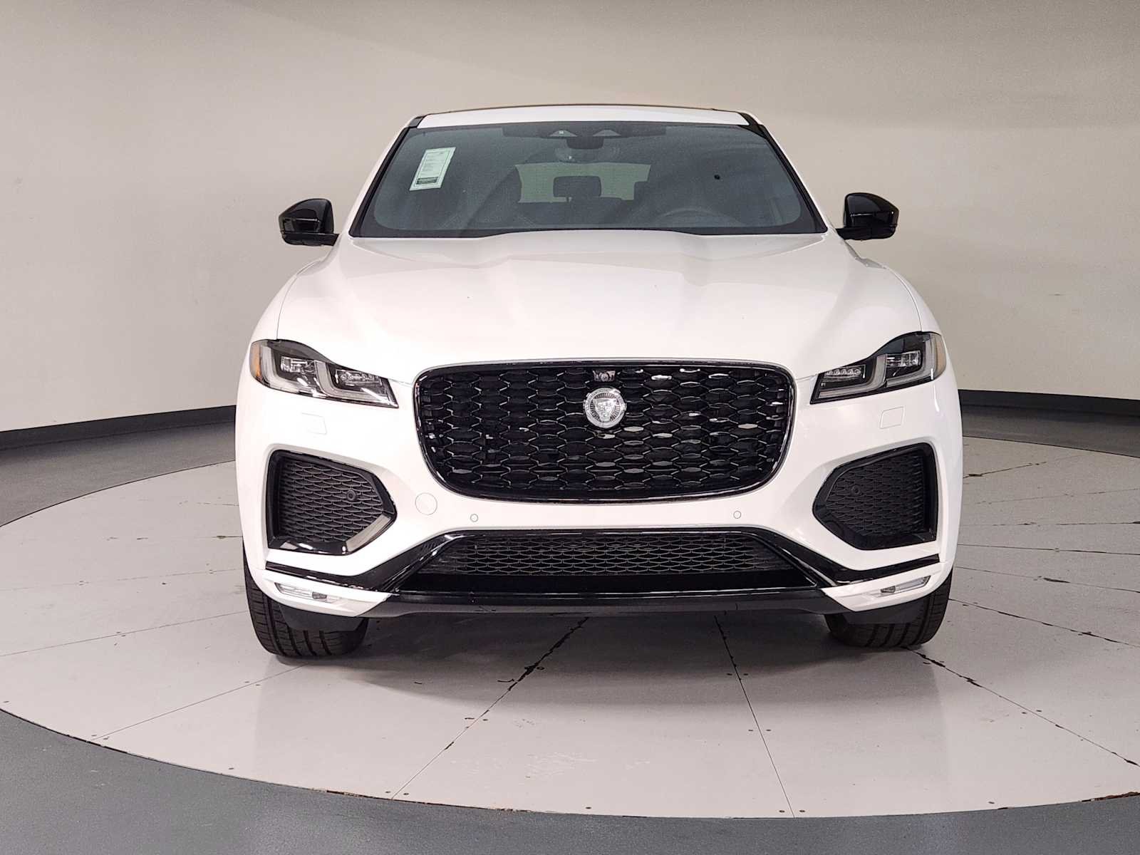 2026 Jaguar F-Pace R-Dynamic S - Photo 9