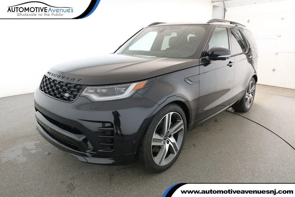 2024 Land Rover Discovery P360 Dynamic SE's photo
