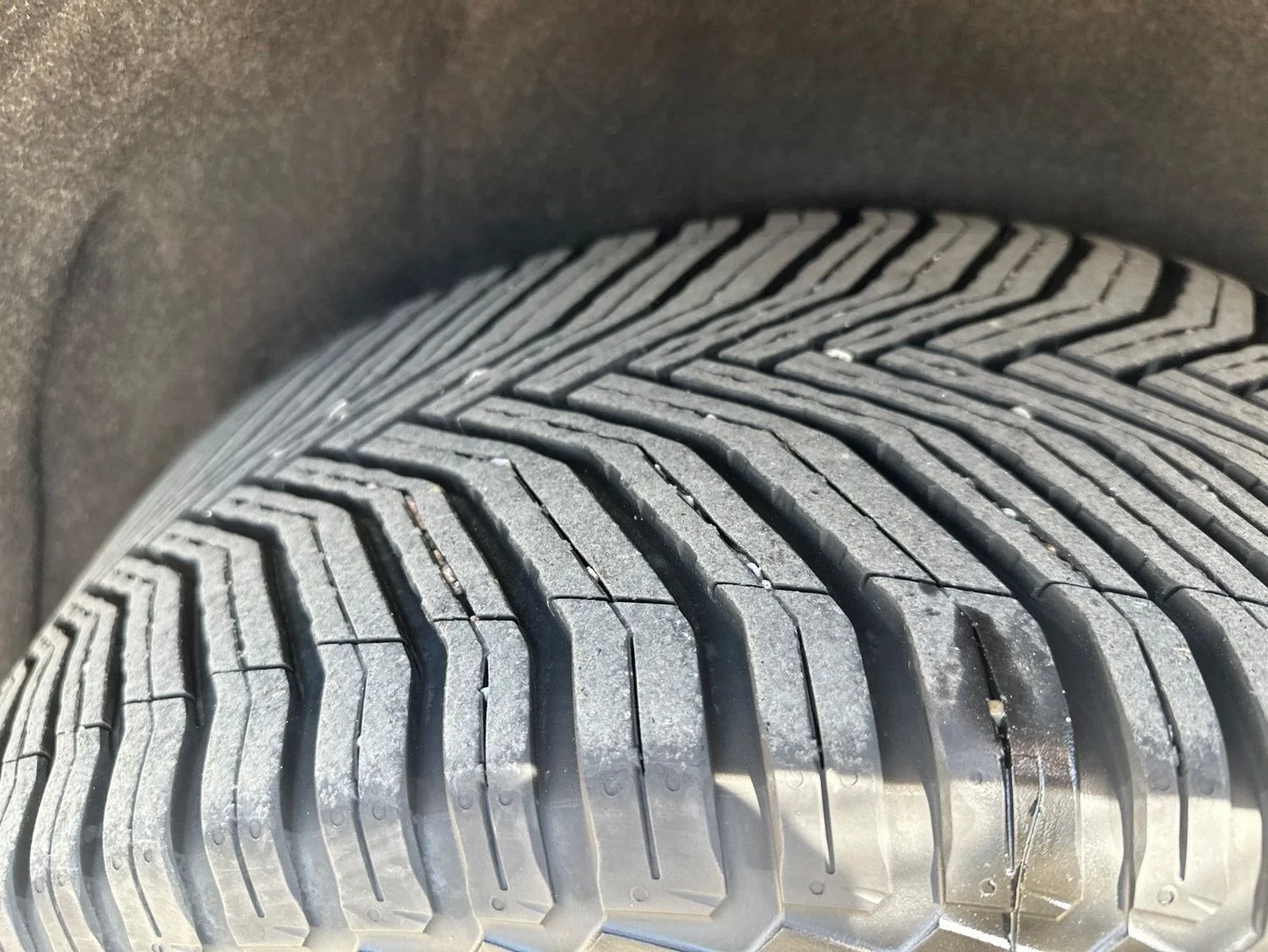 Used 2020 Red Jeep Altitude image 8