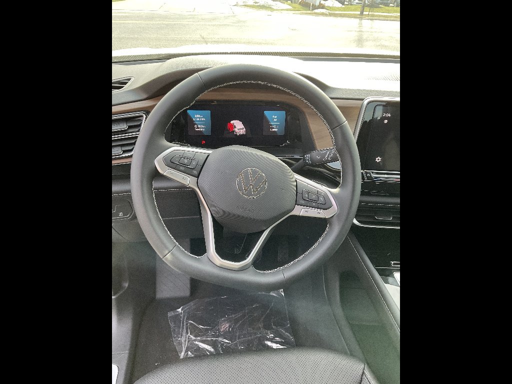 New 2026 Opal White Pearl Volkswagen SE 4Motion image 8