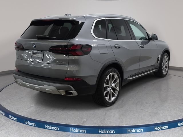 Certified Used 2025 Skyscraper Grey Metallic BMW xDrive40i image 5