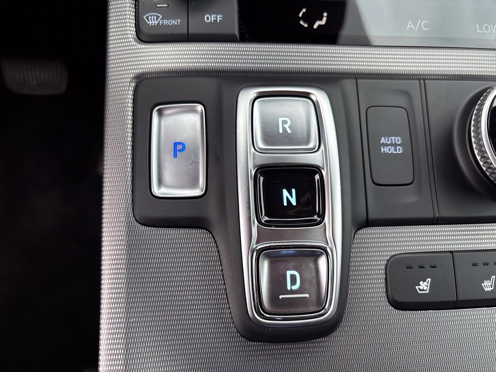 Used 2023 White Hyundai Calligraphy image 19