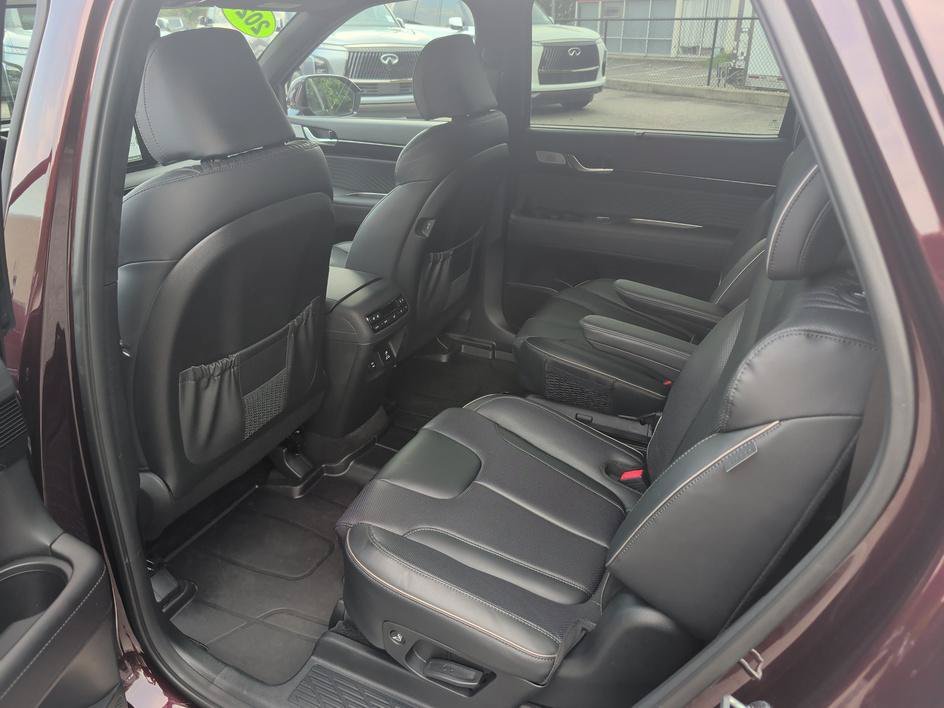 Used 2025 Sierra Burgundy Hyundai Calligraphy image 9