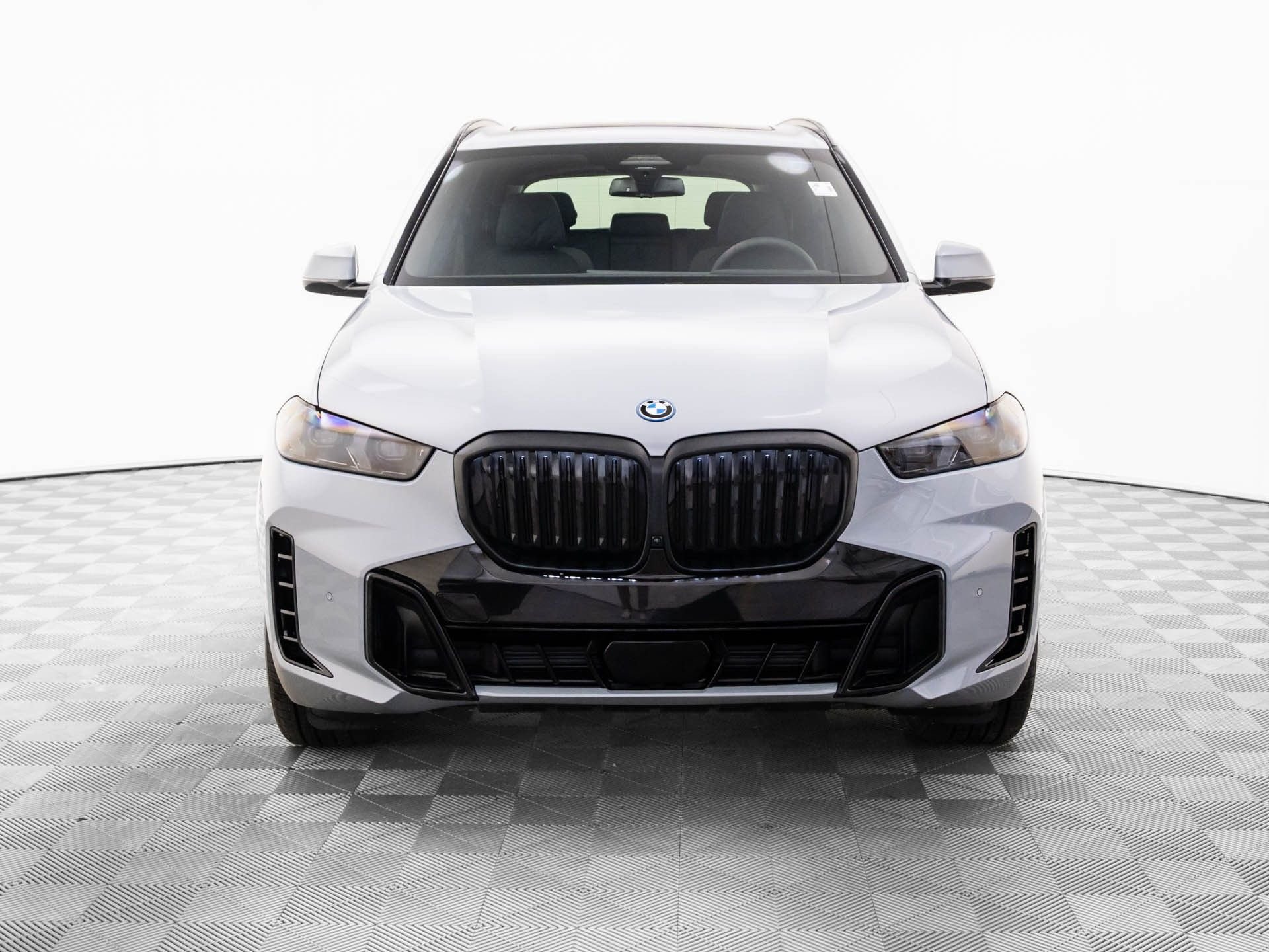 New 2026 Brooklyn Grey Metallic BMW xDrive50e image 9