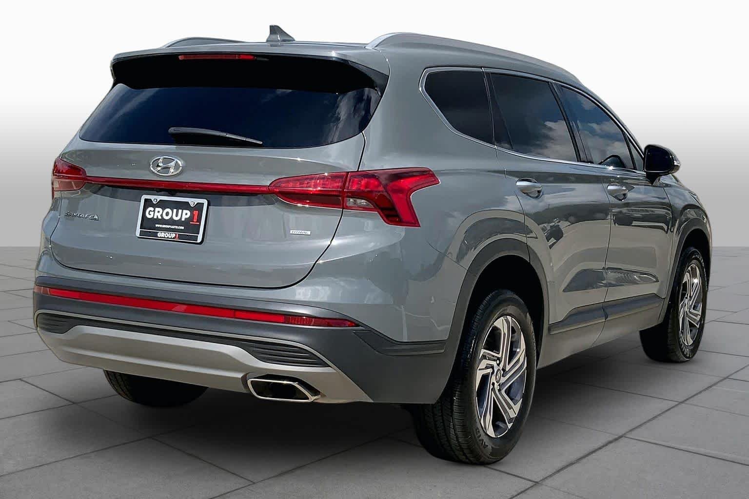 Used 2023 Hampton Gray Hyundai SEL image 13