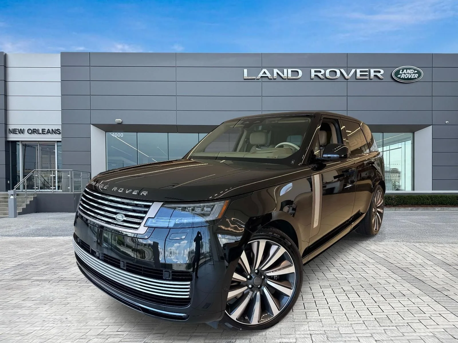 2026 Land Rover Range Rover SV