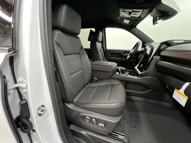 2026 GMC Yukon Denali - Photo 29